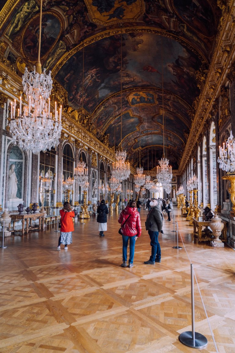 Spotlight The Hall of Mirrors, Chateau de Versailles Absolute Museum