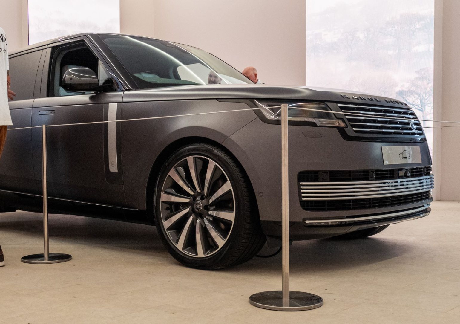 Car at Goodwood Festival of Speed, protected by Absolute Q Barrier Freestanding in Stainless Steel Car at Goodwood Festival of Speed, protected by Absolute Q Barrier Freestanding in Stainless Steel